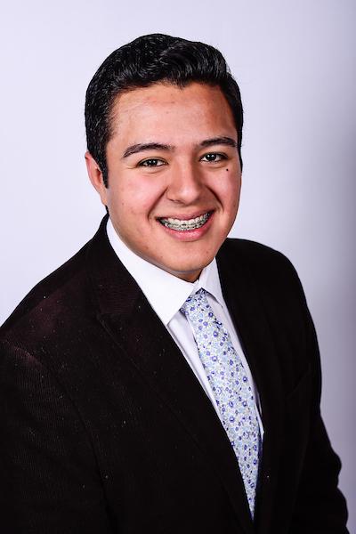 Osvaldo Flores Berea College class of 2018